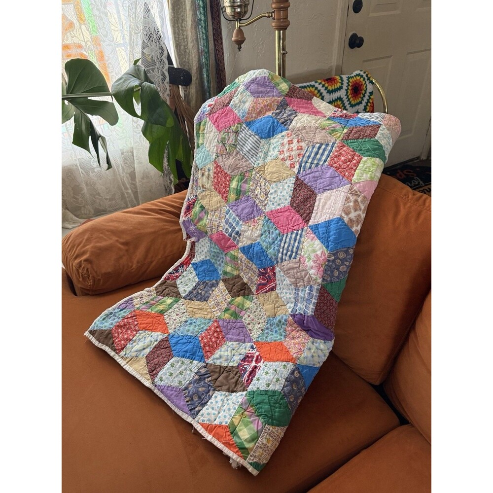 Multicolor Patchwork Quilted Throw Quilt, Rectangular Patchwork Pattern - Picture 3 of 7